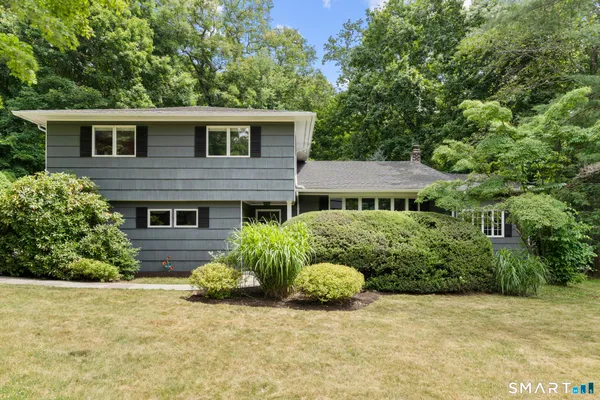 $865,000 | 8 Huckleberry Drive South, Norwalk, CT 06850
