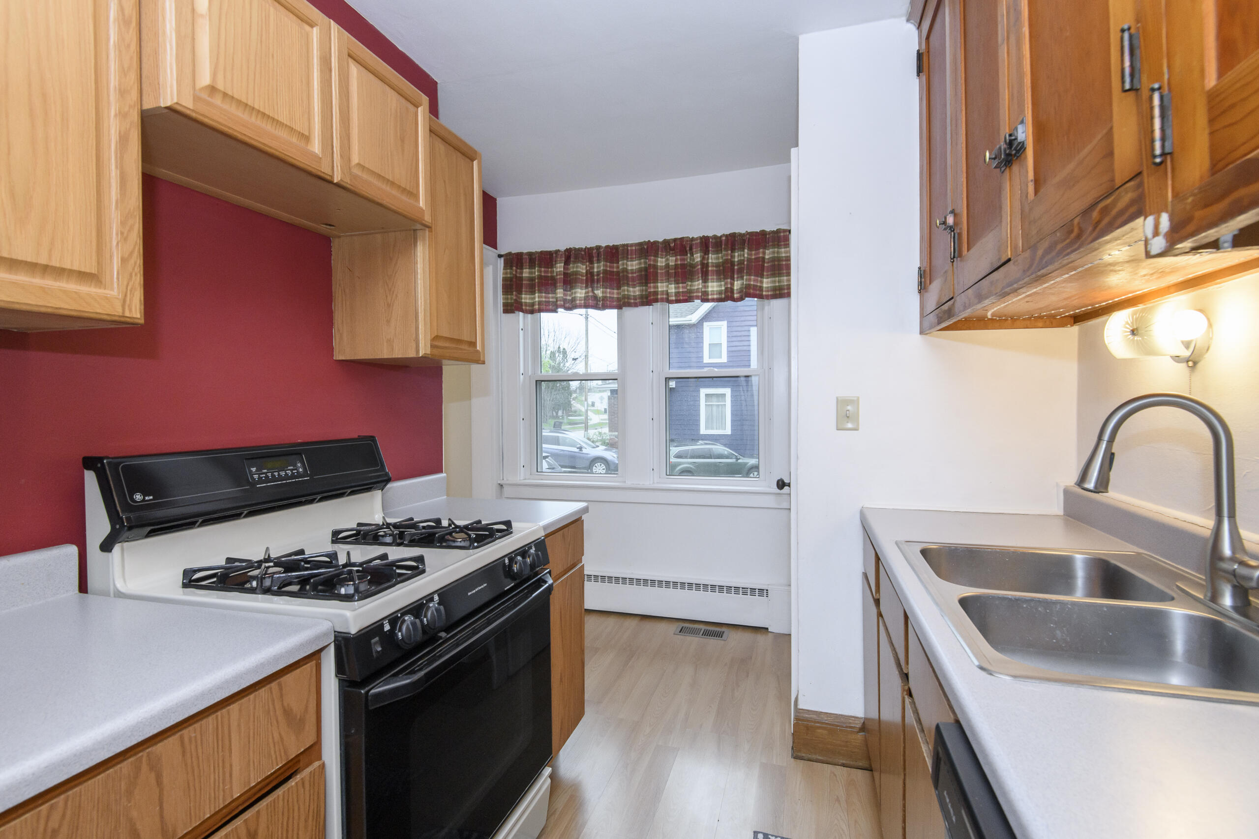 220 Fox Street Mukwonago, WI 53149 - Photo 13 of 44 Kitchen