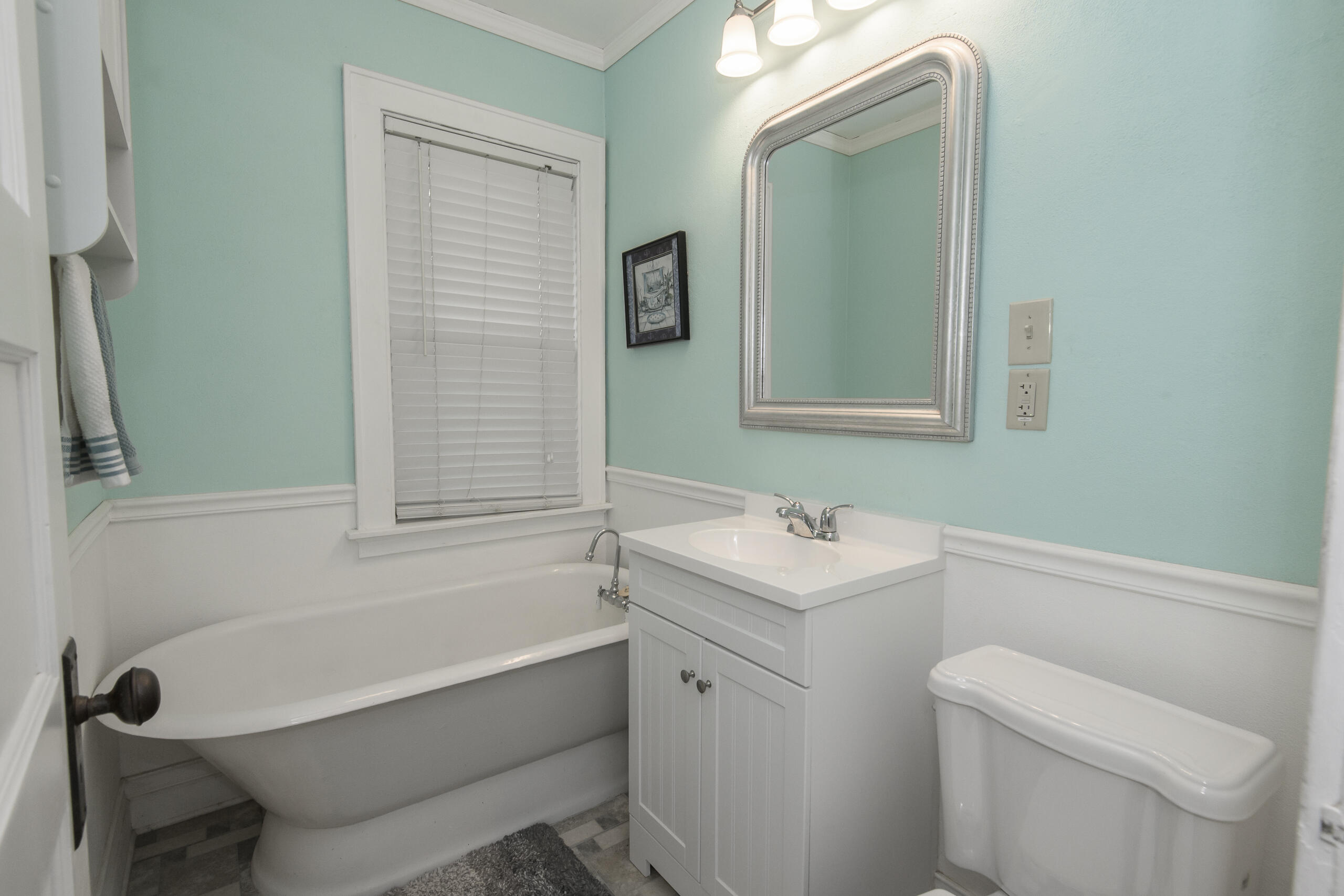 220 Fox Street Mukwonago, WI 53149 - Photo 14 of 44 Main Level Bathroom