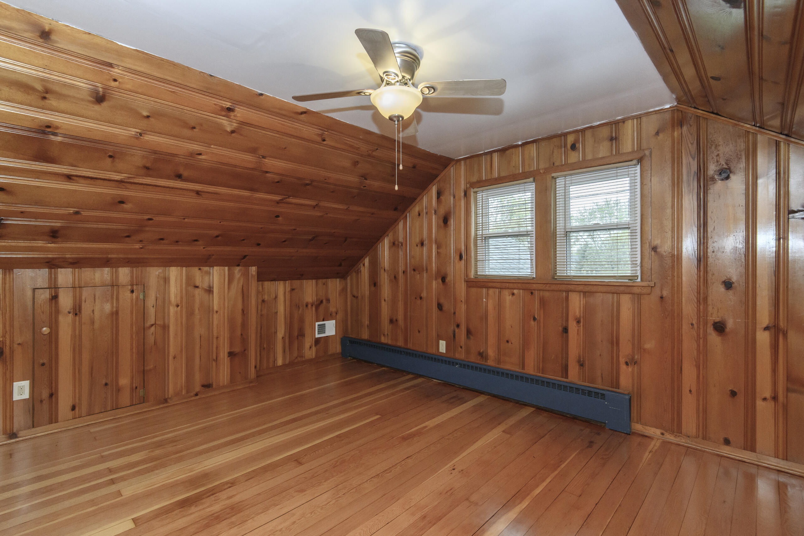 220 Fox Street Mukwonago, WI 53149 - Photo 25 of 44 Upper Bedroom