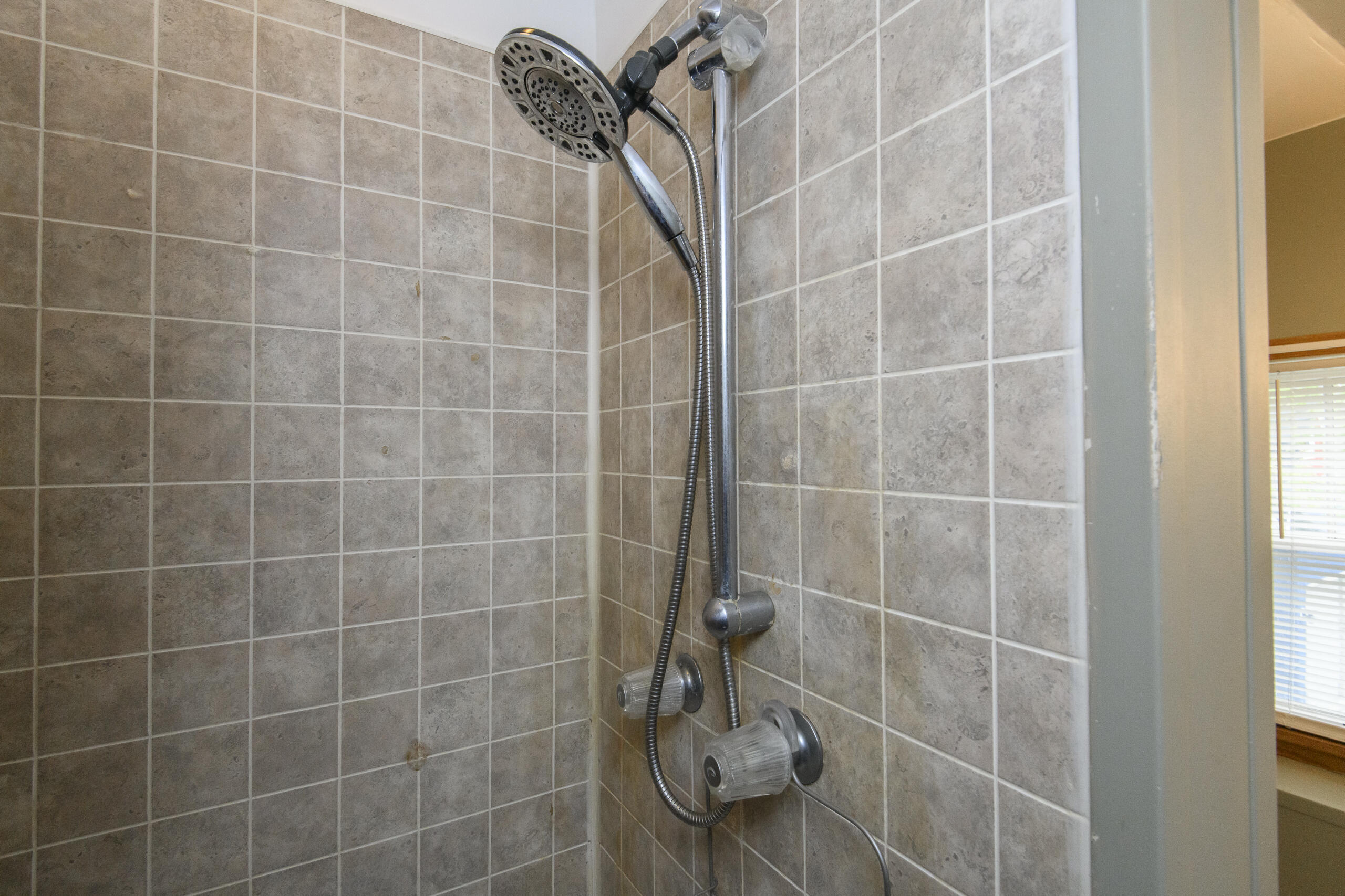 220 Fox Street Mukwonago, WI 53149 - Photo 28 of 44 Upper Bathroom