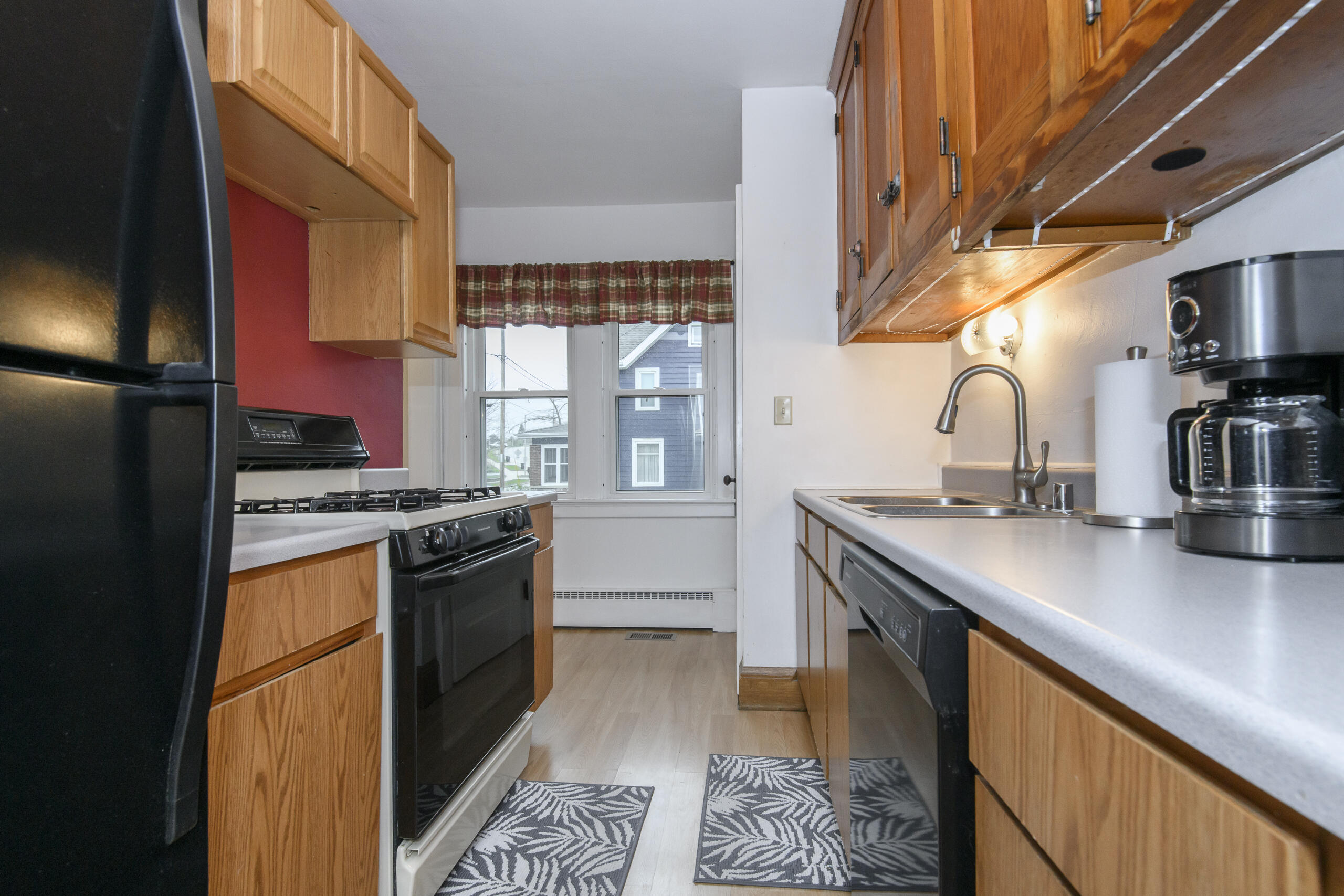 220 Fox Street Mukwonago, WI 53149 - Photo 4 of 44 Kitchen