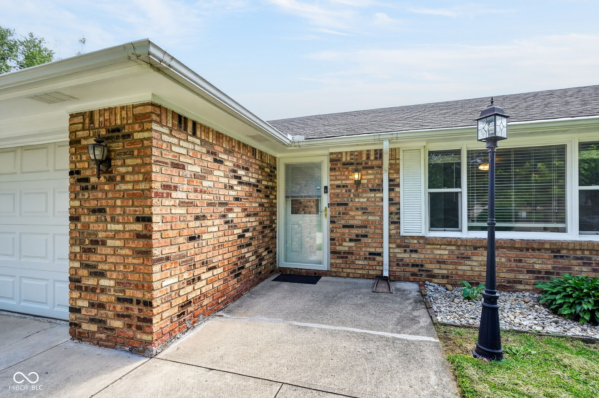 209 Ann Avenue Pendleton, IN 46064 - Photo 4 of 37