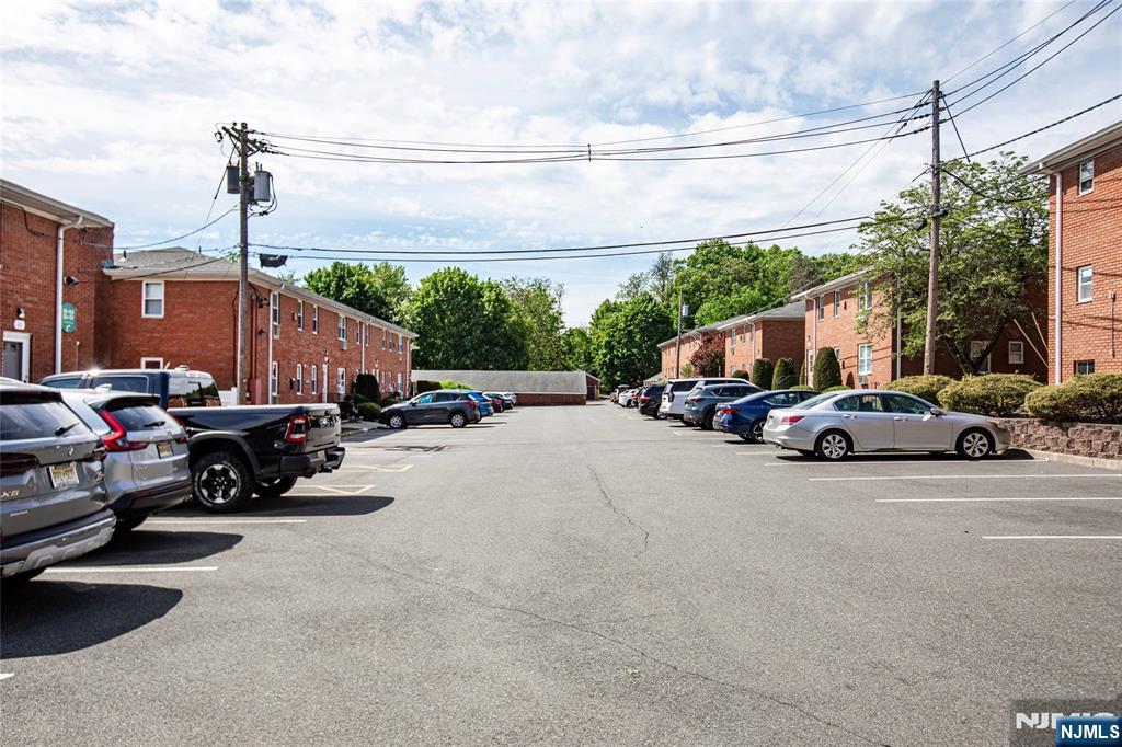 1130 Valley Road, Unit 2B Wayne, NJ 07470 - Photo 44 of 47