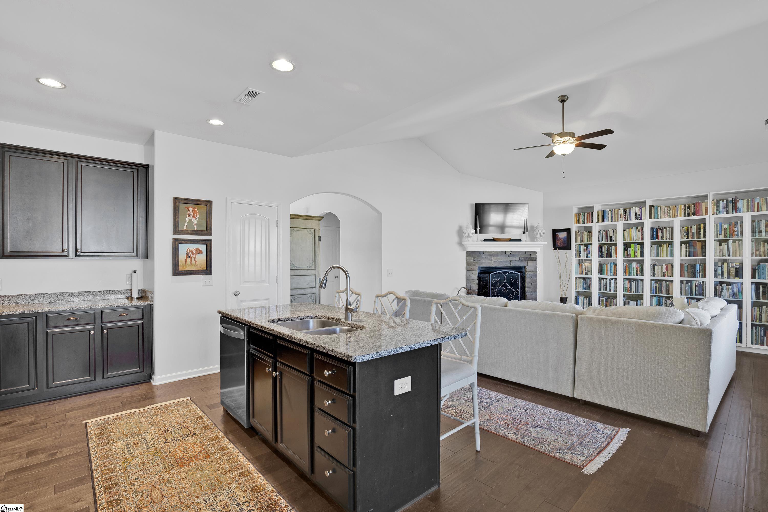 214 Downs Road Greenville, SC 29617 - Photo 4 of 19