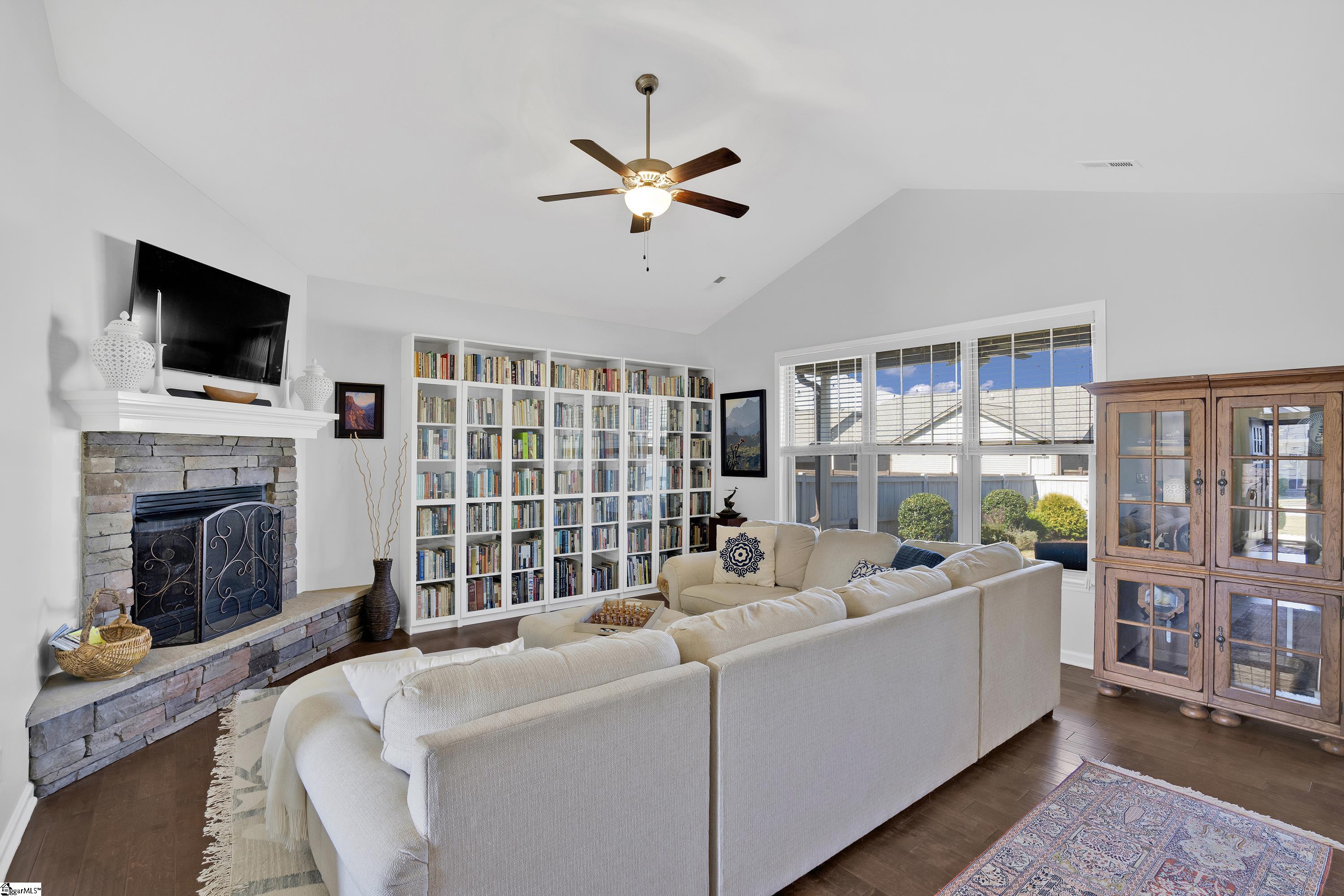 214 Downs Road Greenville, SC 29617 - Photo 5 of 19