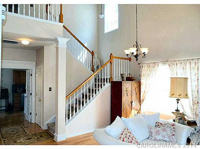1915 Dundalk Road Charlotte, NC 28270 - Photo 2 of 16