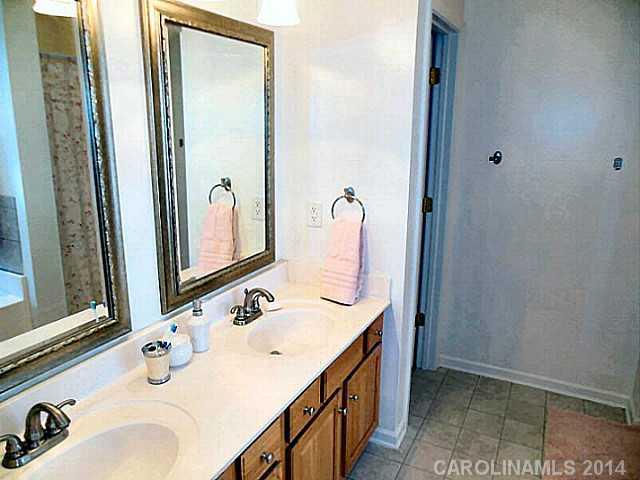1915 Dundalk Road Charlotte, NC 28270 - Photo 12 of 16