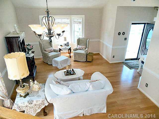 1915 Dundalk Road Charlotte, NC 28270 - Photo 4 of 16