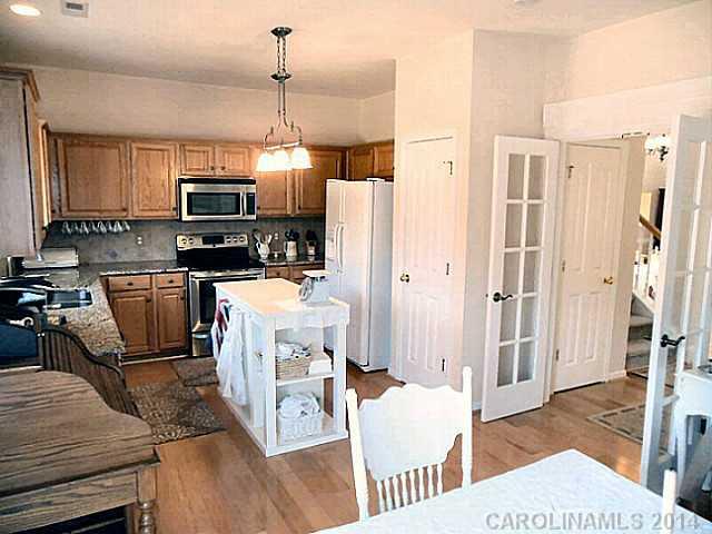 1915 Dundalk Road Charlotte, NC 28270 - Photo 7 of 16