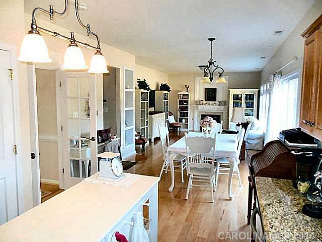 1915 Dundalk Road Charlotte, NC 28270 - Photo 8 of 16
