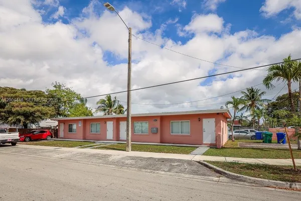 $1,400 | 6001 Northwest 14th Avenue, Unit 3, Miami, FL 33142