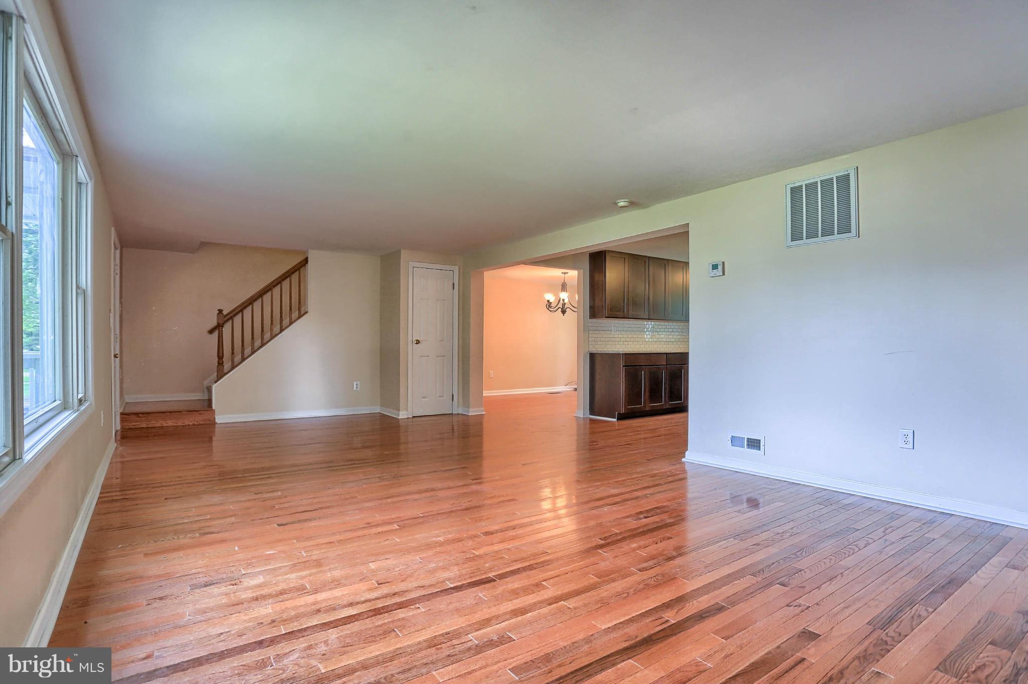 1703 Cape May Road Essex, MD 21221 - Photo 8 of 30 Living Room