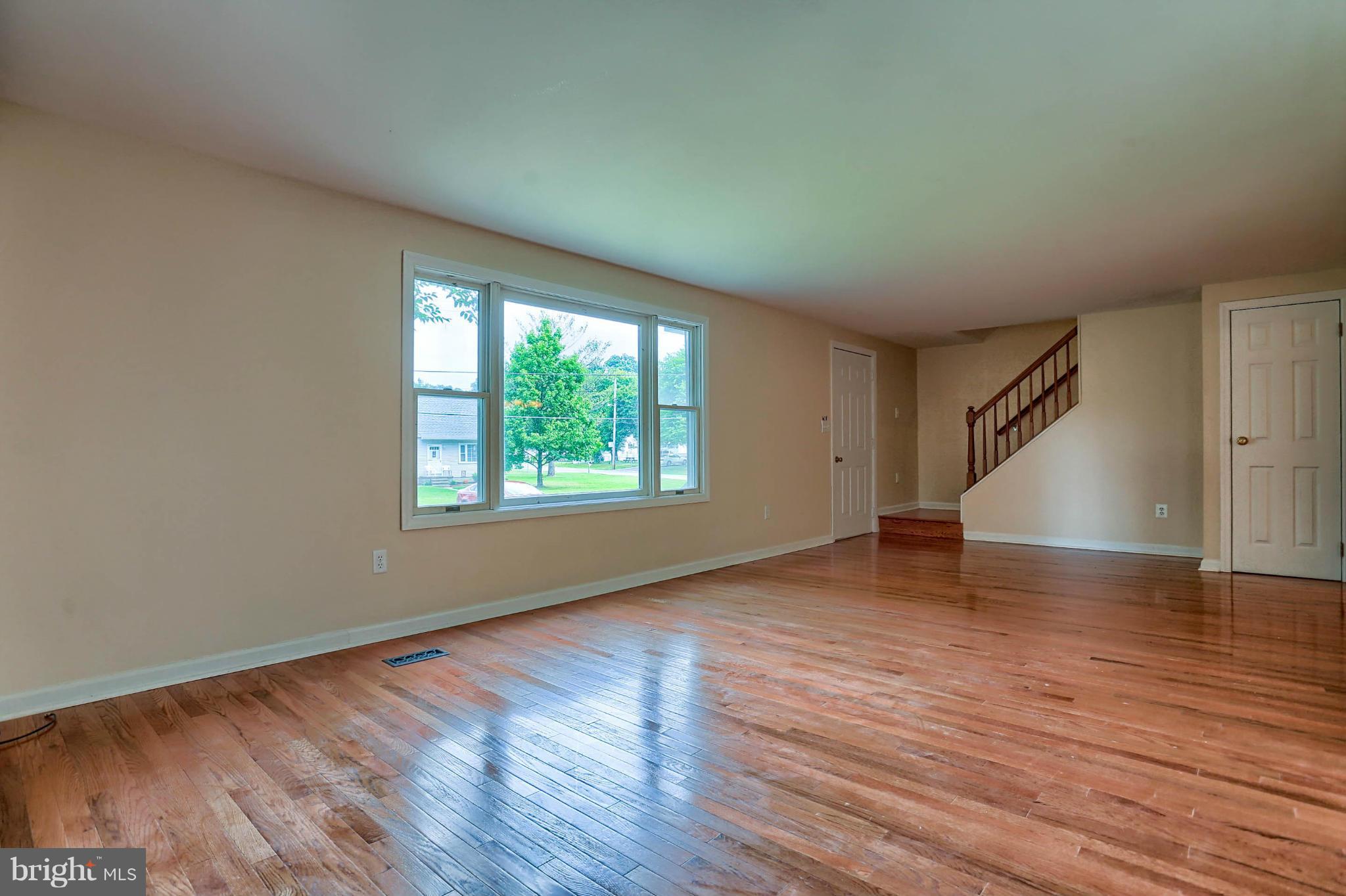 1703 Cape May Road Essex, MD 21221 - Photo 9 of 30 Living Room