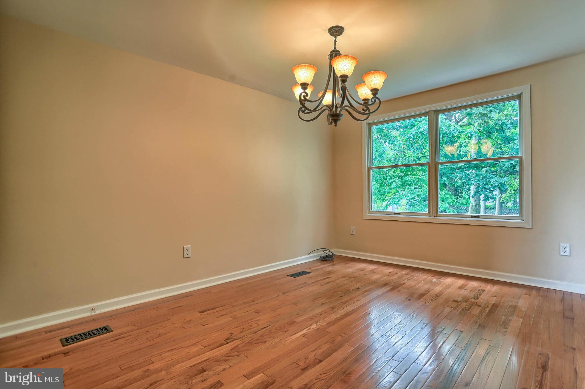 1703 Cape May Road Essex, MD 21221 - Photo 10 of 30 Dining Room