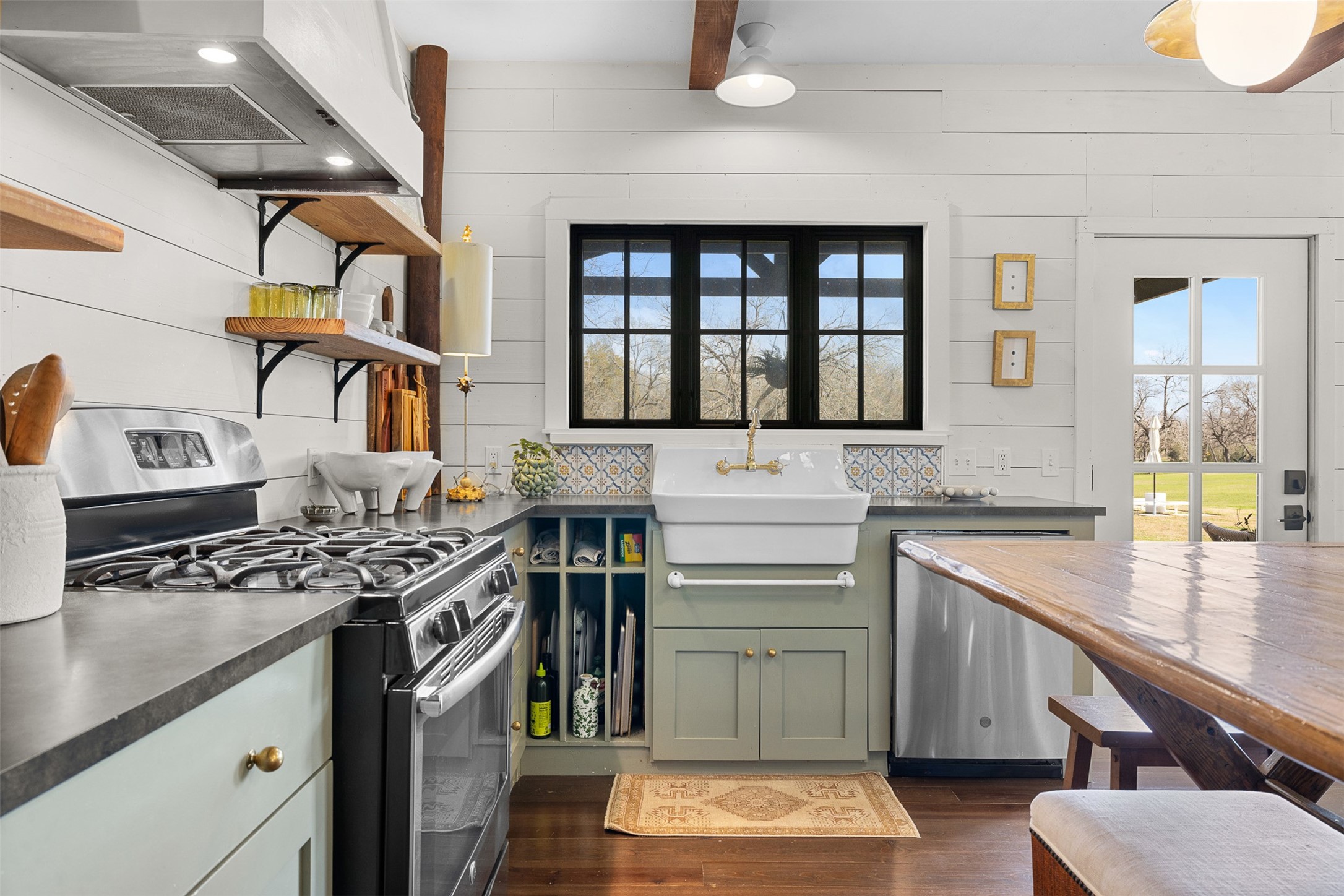 15294 Lake Road Bellville, TX 77418 - Photo 13 of 50