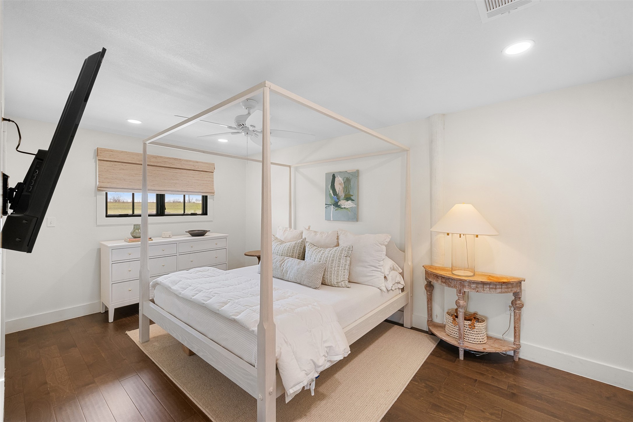 15294 Lake Road Bellville, TX 77418 - Photo 19 of 50 Primary bedroom