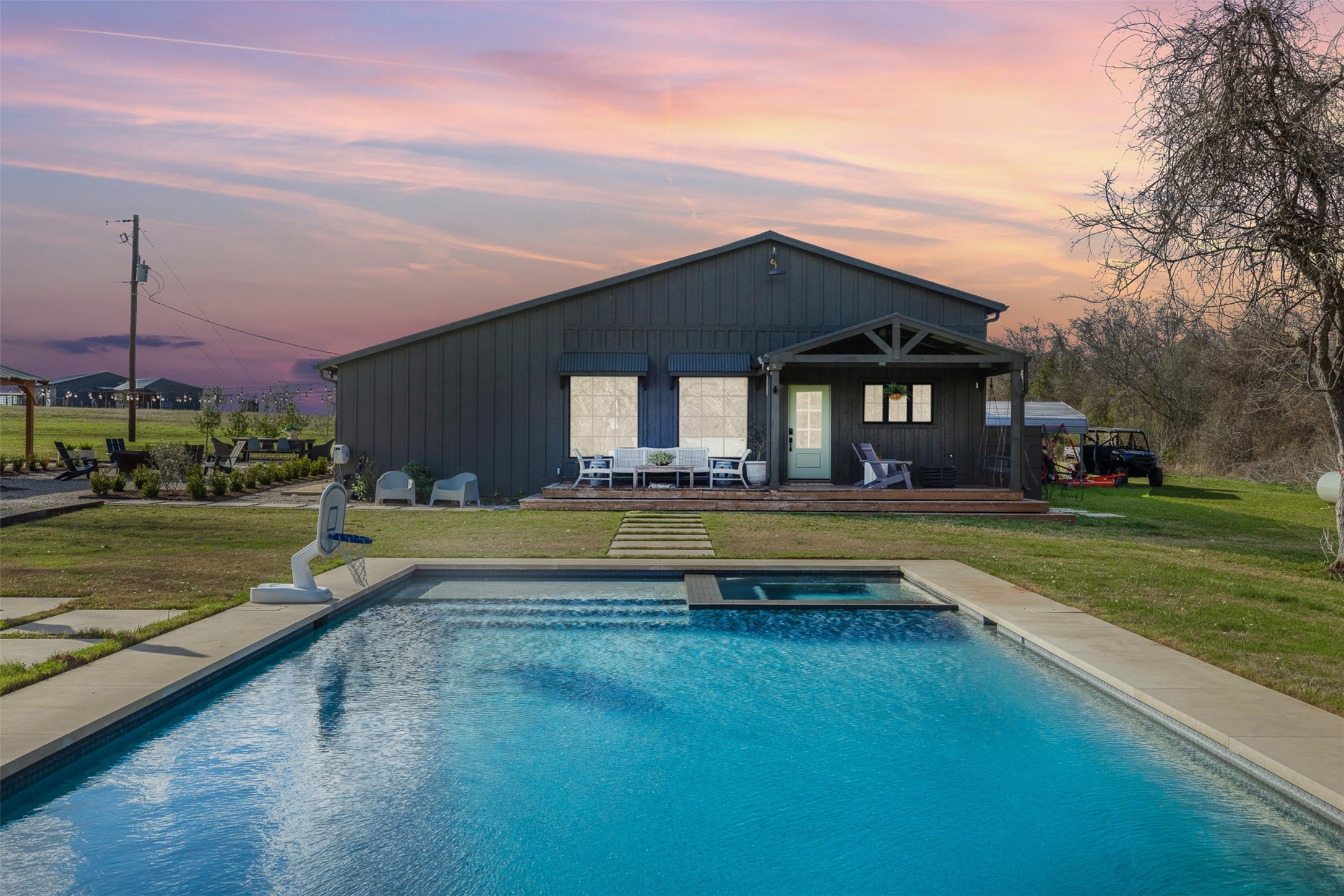 15294 Lake Road Bellville, TX 77418 - Photo 2 of 50