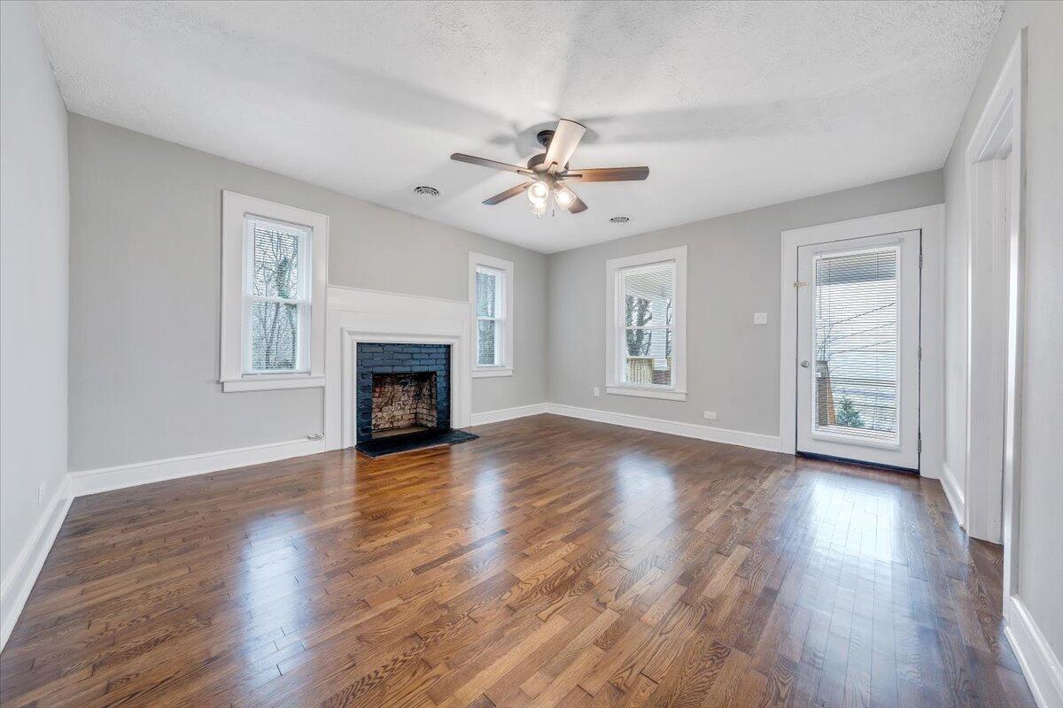87 Country Ridge Road Bassett, VA 24055 - Photo 4 of 22 Family Room3