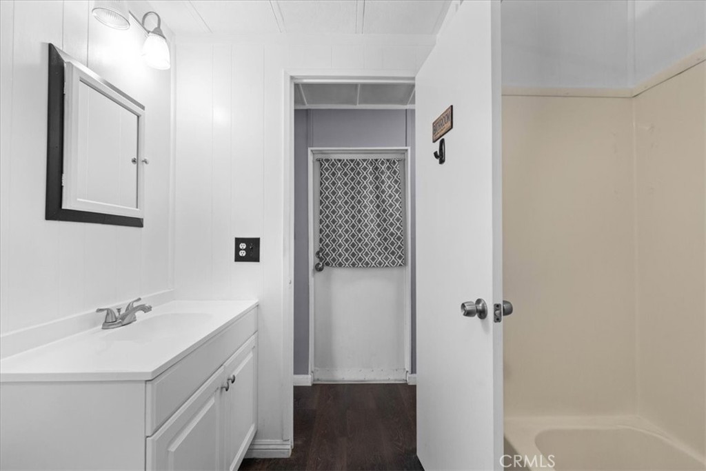 22899 Byron Road Crestline, CA 92325 - Photo 19 of 36