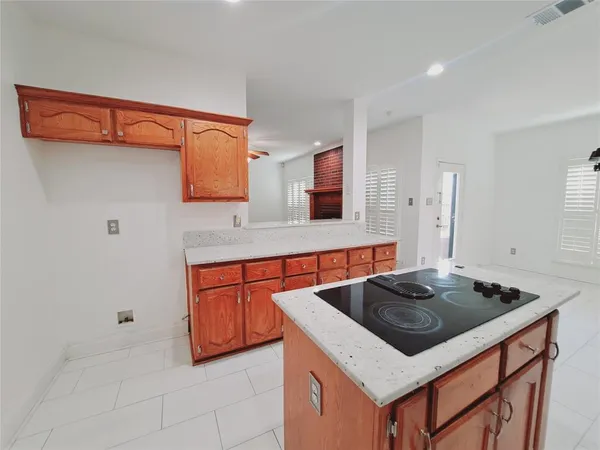 $2,700 | 1534 Chapman Drive, Lancaster, TX 75134