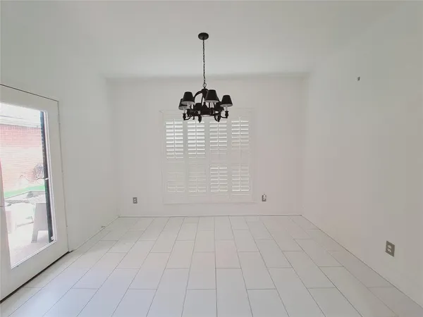 $2,700 | 1534 Chapman Drive, Lancaster, TX 75134