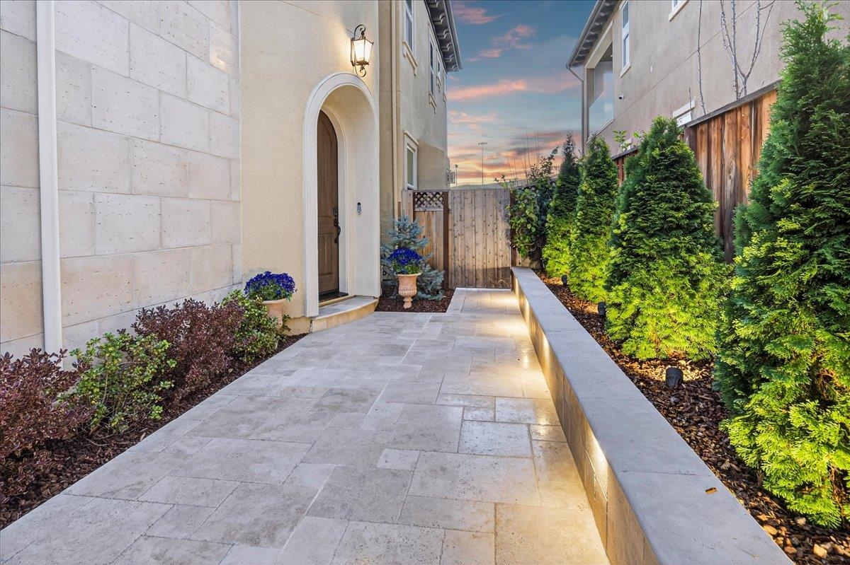 249 Zinnia Court San Ramon, CA 94582 - Photo 3 of 60