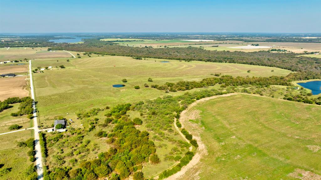 Tbd E Baker Road Tioga, TX 76271 - Photo 4 of 14 a view of an ocean and a mountain view