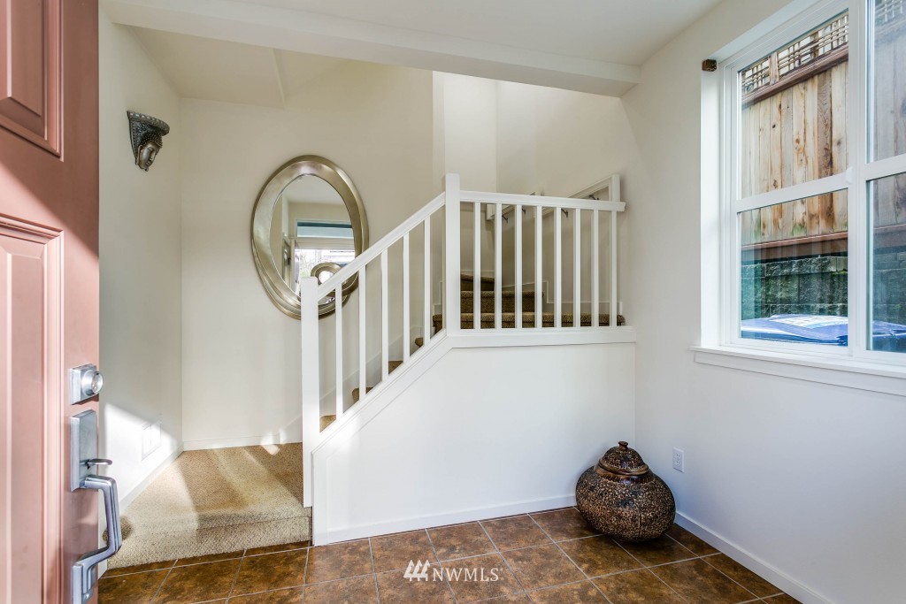 592 Alpine Ridge Place Northwest Issaquah, WA 98027 - Photo 5 of 25
