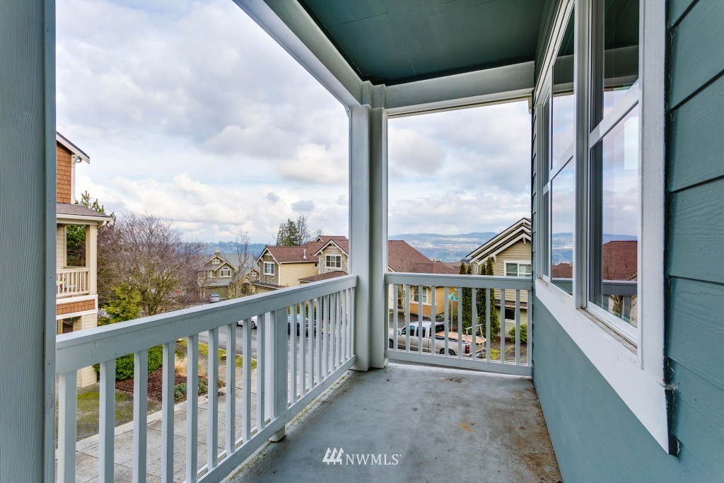 592 Alpine Ridge Place Northwest Issaquah, WA 98027 - Photo 8 of 25