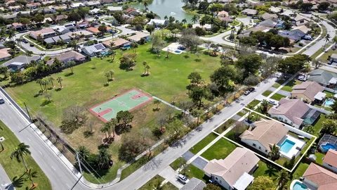 $669,000 | 7836 Sunflower Drive, Margate, FL 33063