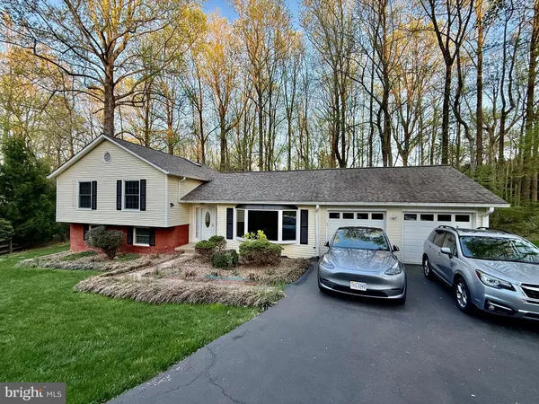$3,400 | 12220 Tall Pines Court, Fairfax, VA 22030