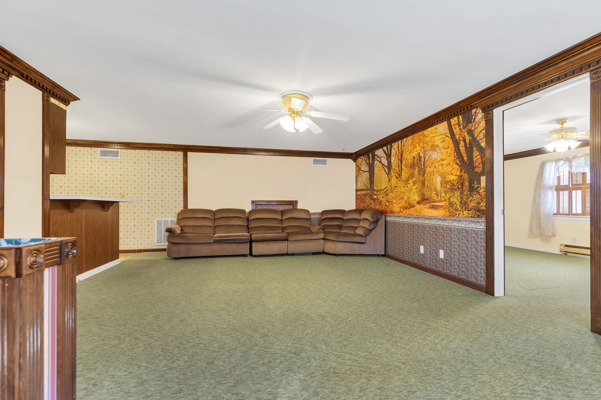 11075 Old Lebanon Road Murfreesboro, TN 37129 - Photo 32 of 44 a living room with furniture and a large window