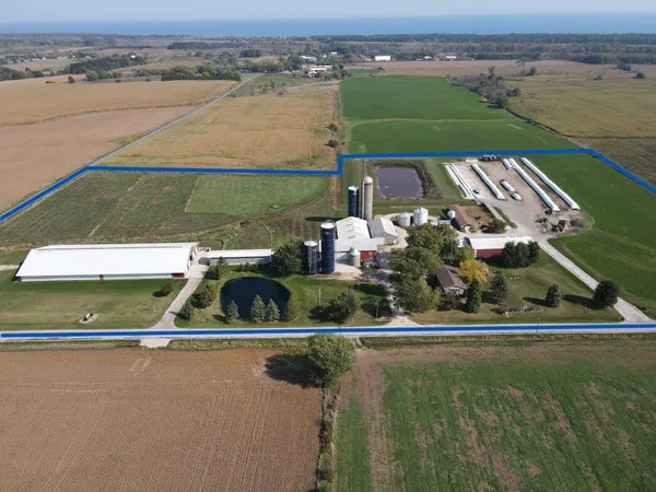 $1,750,000 | 8223 Middle Road, Oostburg, WI 53070