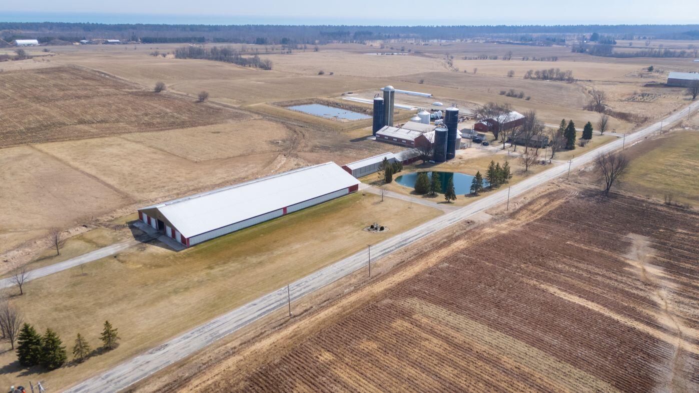 8223 Middle Road Oostburg, WI 53070 - Photo 13 of 74 DJI_20260330130441_0666_D