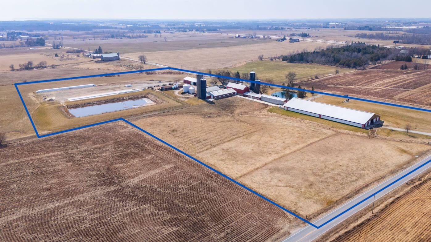 8223 Middle Road Oostburg, WI 53070 - Photo 22 of 74 DJI_20260330131614_0706_D