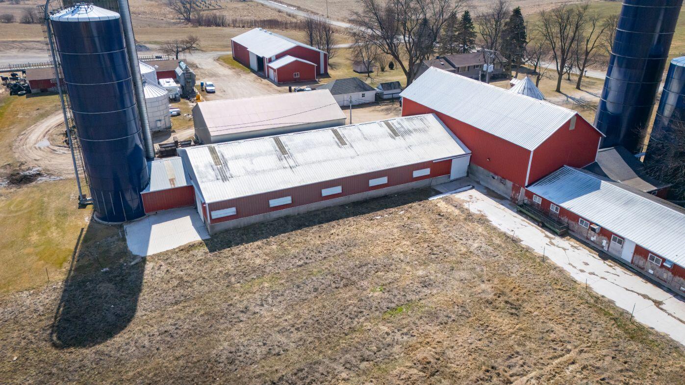 8223 Middle Road Oostburg, WI 53070 - Photo 29 of 74 DJI_20260330132310_0724_D