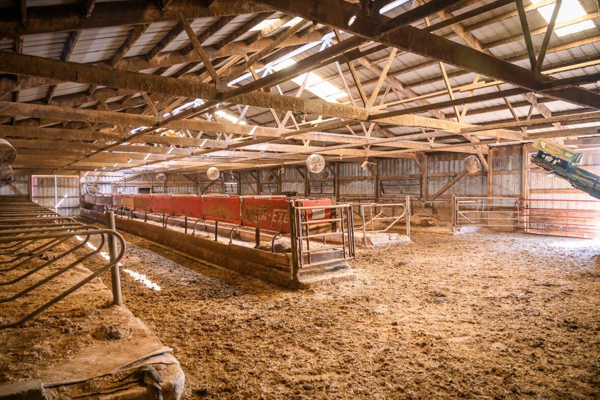 8223 Middle Road Oostburg, WI 53070 - Photo 39 of 74 DSC_4113