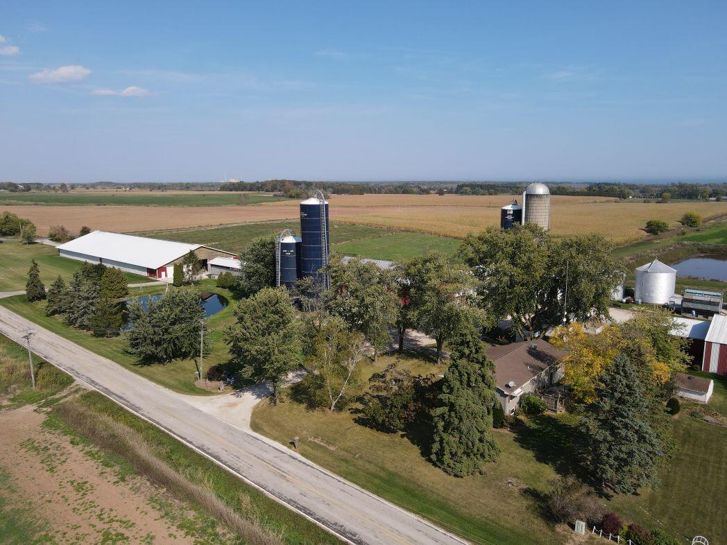 8223 Middle Road Oostburg, WI 53070 - Photo 4 of 74 DJI_0129
