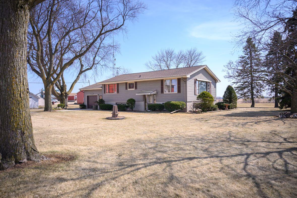 8223 Middle Road Oostburg, WI 53070 - Photo 58 of 74 DSC_4227