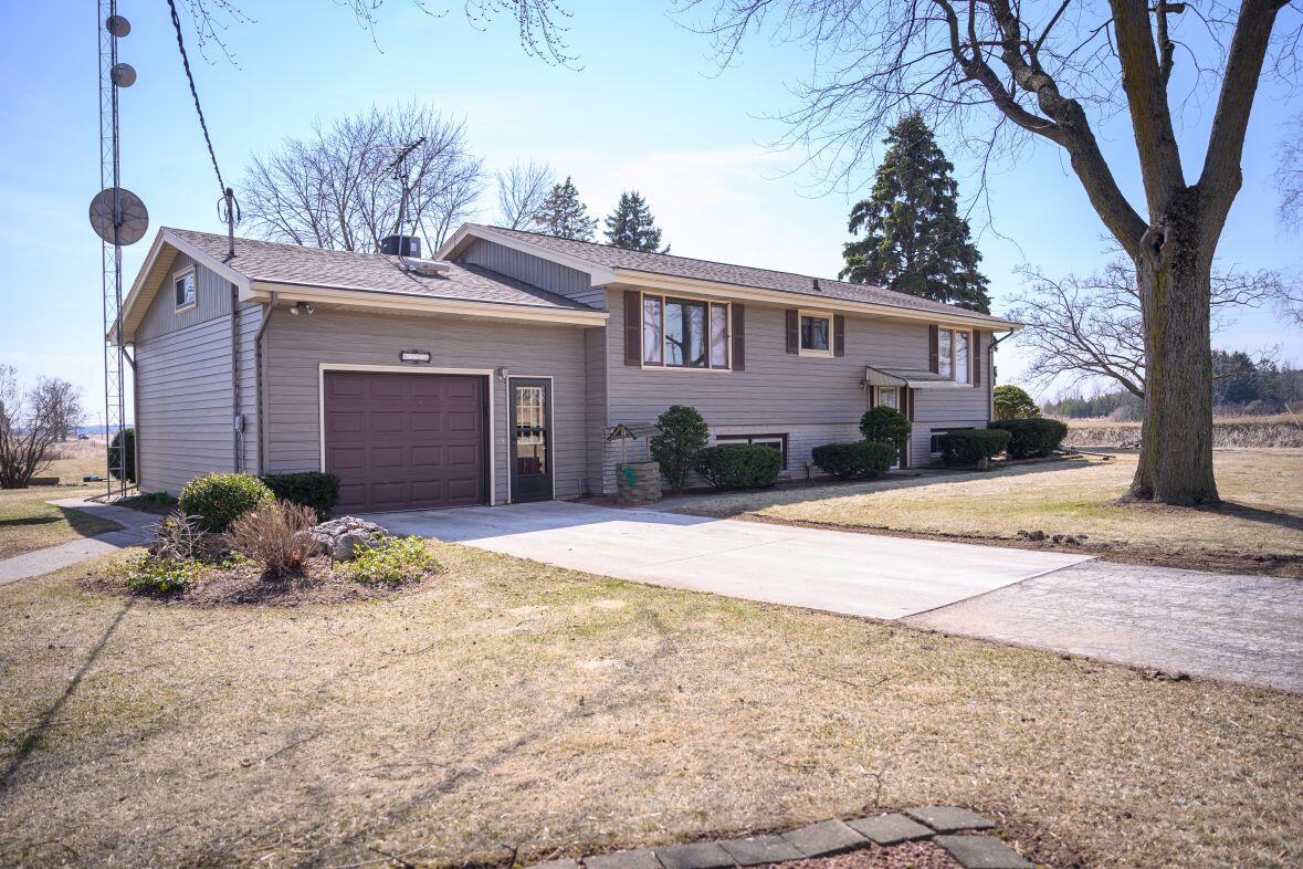 8223 Middle Road Oostburg, WI 53070 - Photo 59 of 74 DSC_4236