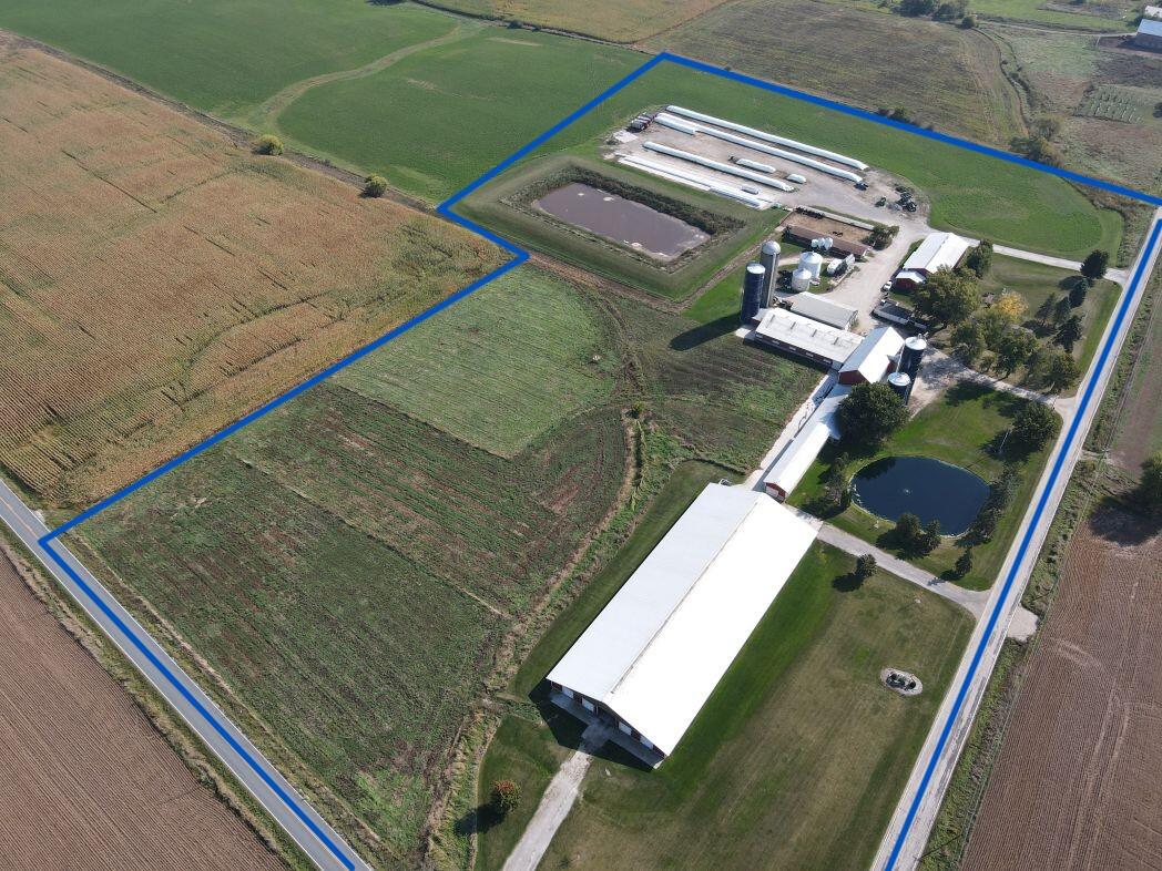 8223 Middle Road Oostburg, WI 53070 - Photo 10 of 74 DJI_0141