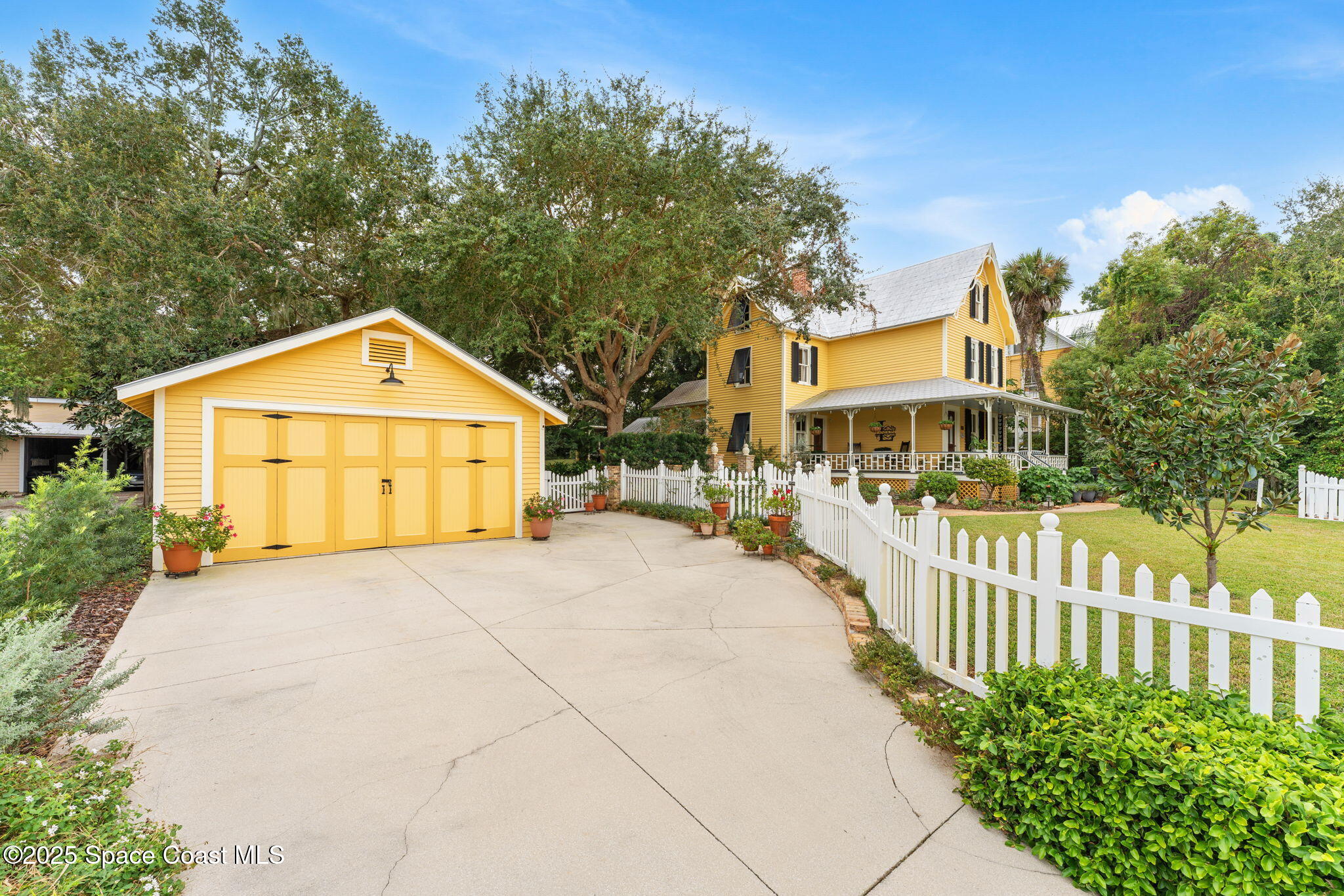 27 Barton Avenue Rockledge, FL 32955 - Photo 7 of 85 detached garage