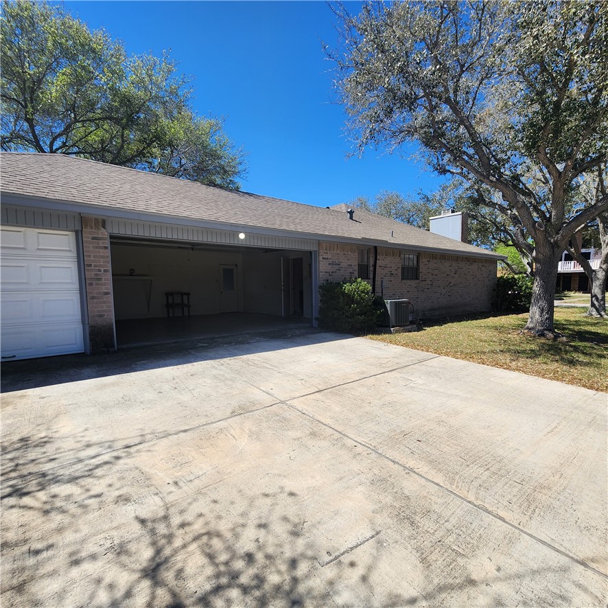 7301 Diamond Ridge Drive Corpus Christi, TX 78413 - Photo 18 of 20