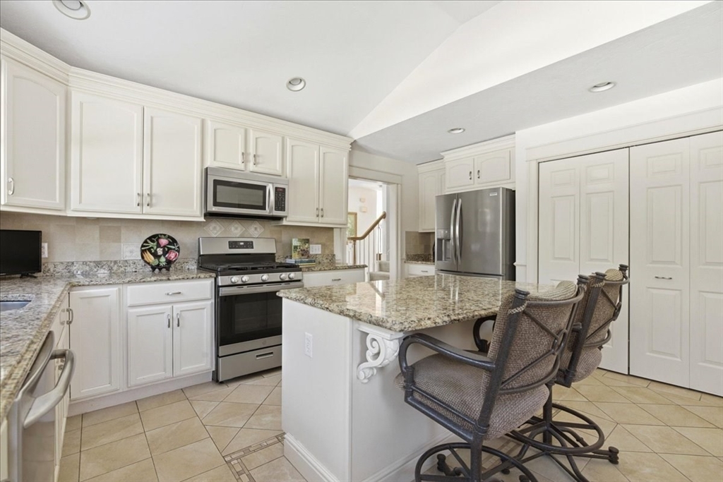 3 Oak View Terrace, Unit 3 Franklin, MA 02038 - Photo 12 of 37