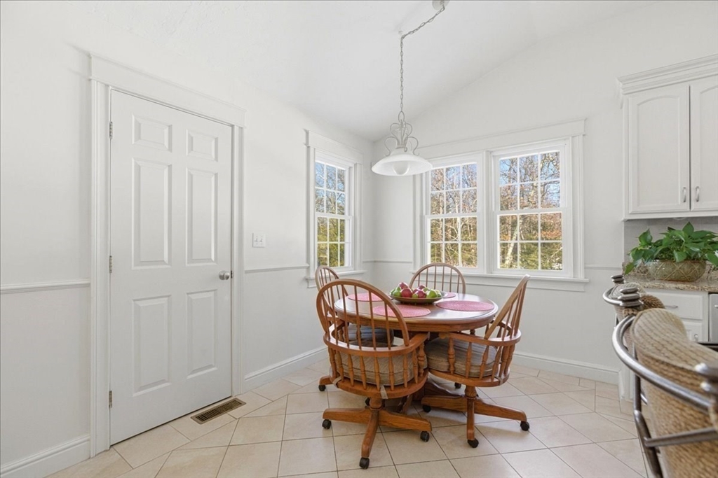 3 Oak View Terrace, Unit 3 Franklin, MA 02038 - Photo 8 of 41