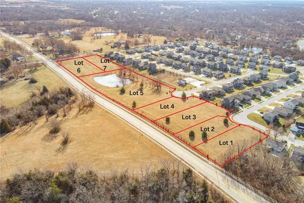 $160,000 | 1708 Northeast Bluff Street, Lee's Summit, MO 64086