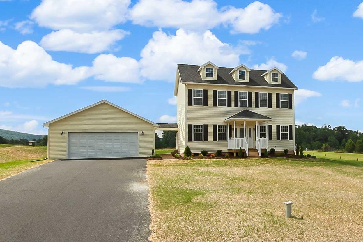 4550 Old Stage Road Radford, VA 24141 - Photo 2 of 34 4550 Hogan's Retreat 2LR