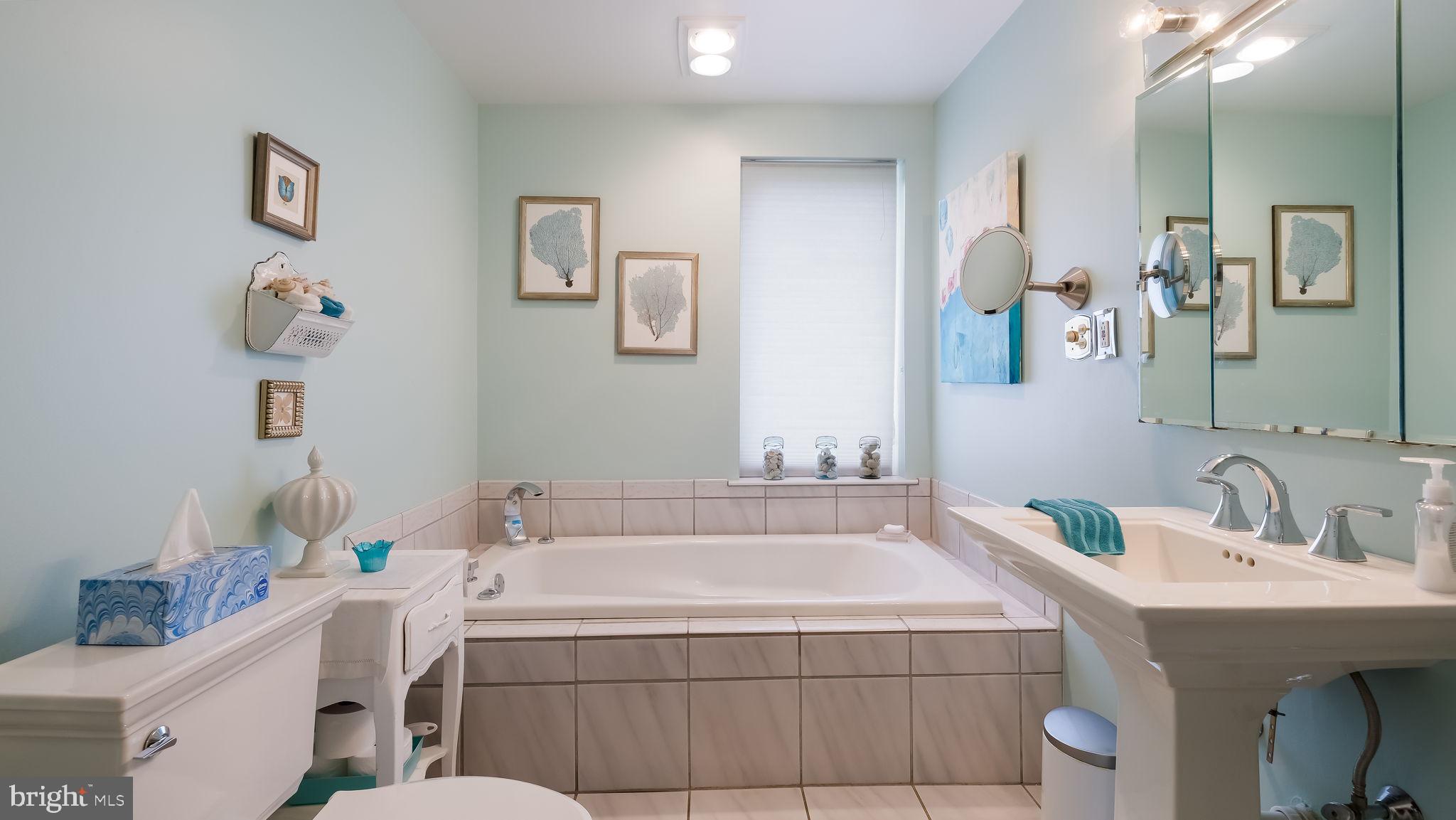 235 Painter Road Media, PA 19063 - Photo 32 of 59 1st primary full bath