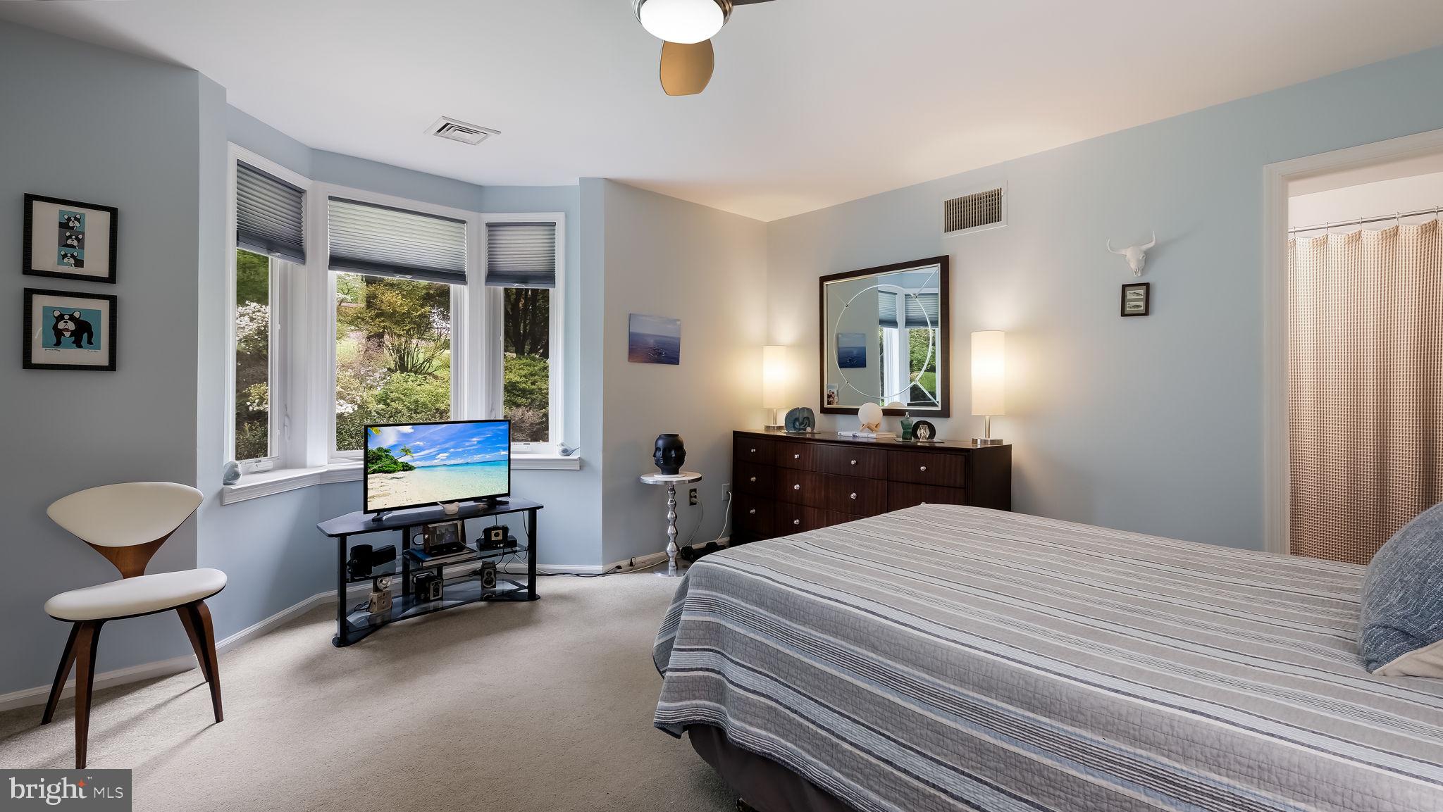 235 Painter Road Media, PA 19063 - Photo 34 of 59 2nd primary bedroom with full bath